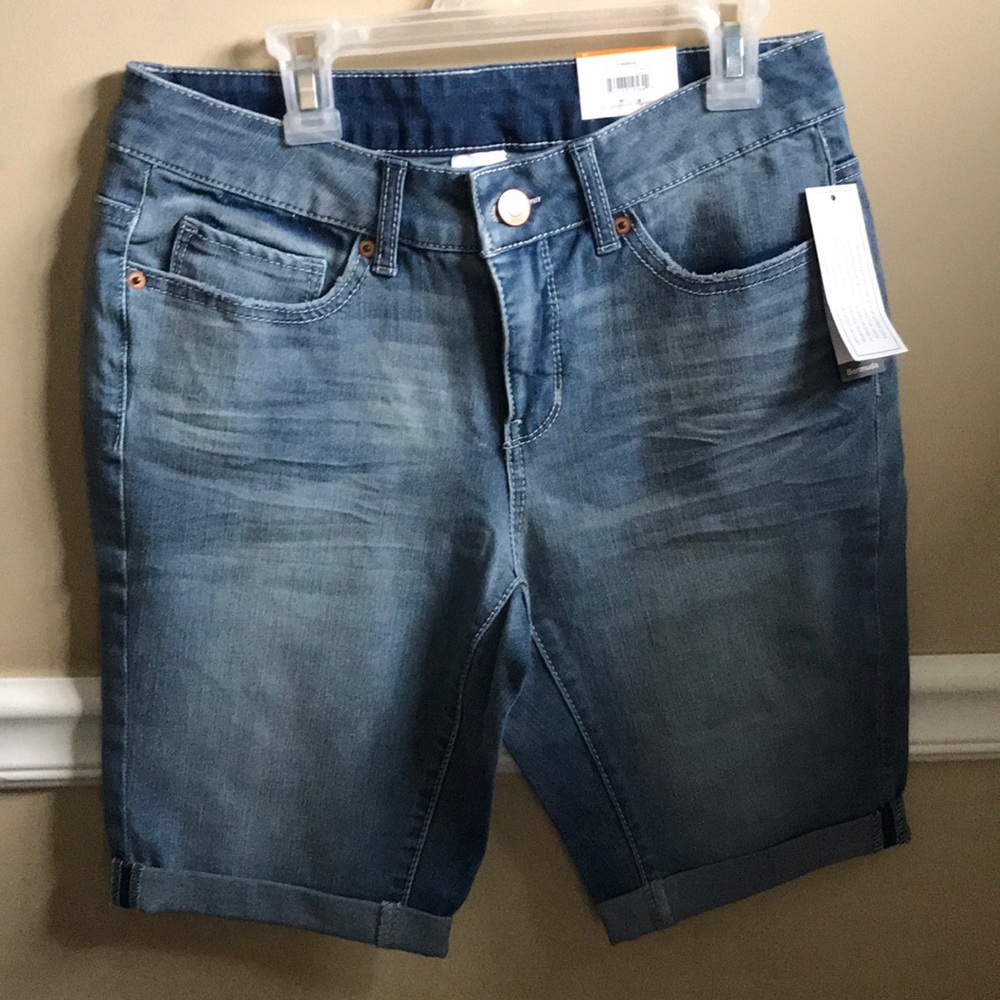 Time and Tru Bermuda Mid-rise slim fit Jean shorts